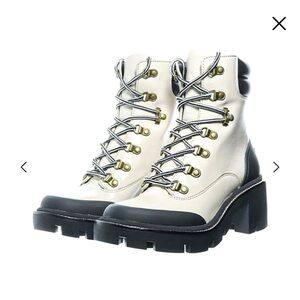 Tory Burch Ankle Boot Lug Sole Hiker NEW
Waxy Cow Leather w Box US 8